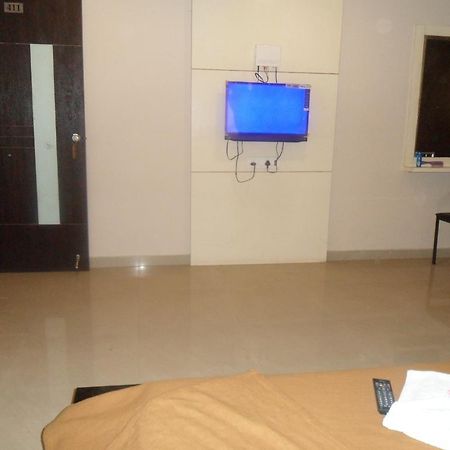 Hotel Canada Palace Batwa Ngoại thất bức ảnh