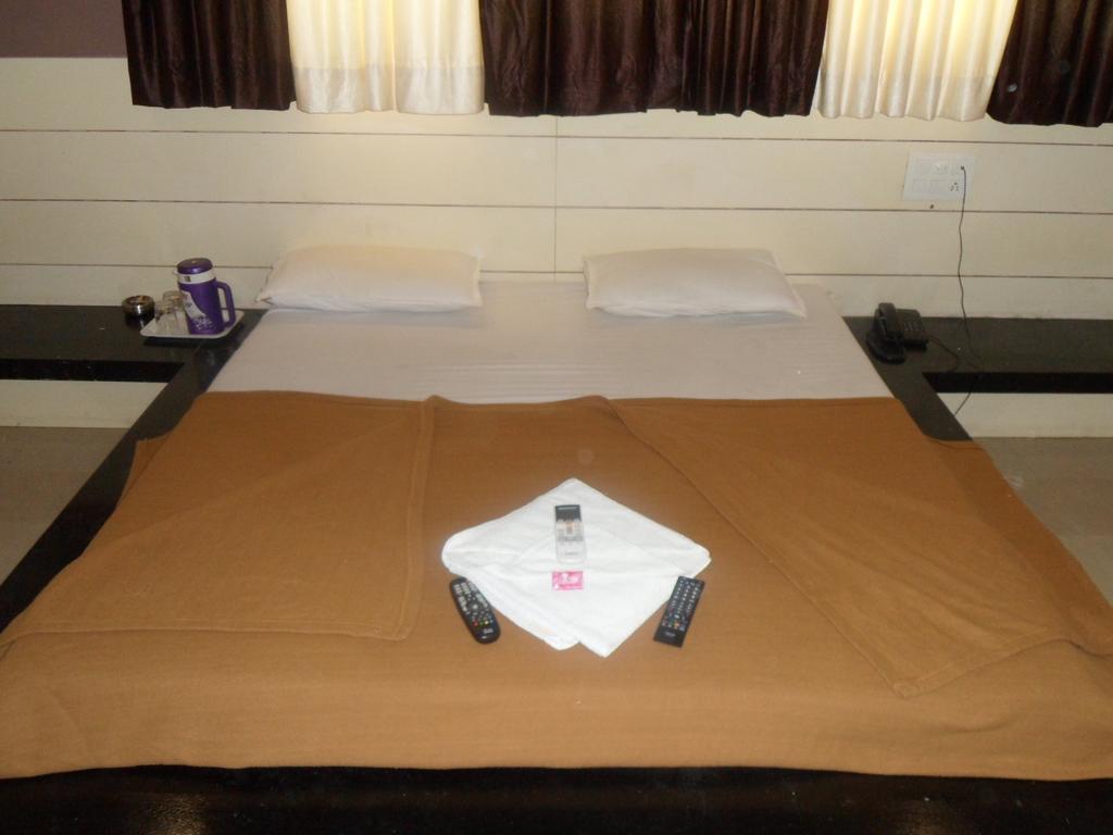 Hotel Canada Palace Batwa Phòng bức ảnh