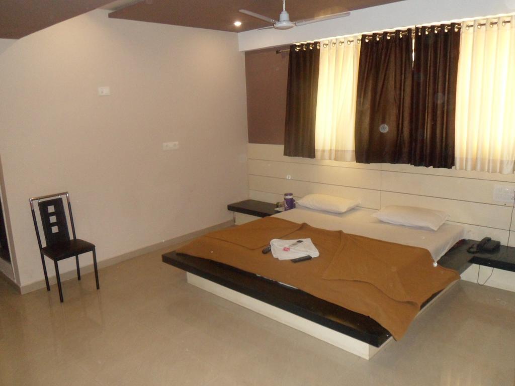 Hotel Canada Palace Batwa Phòng bức ảnh