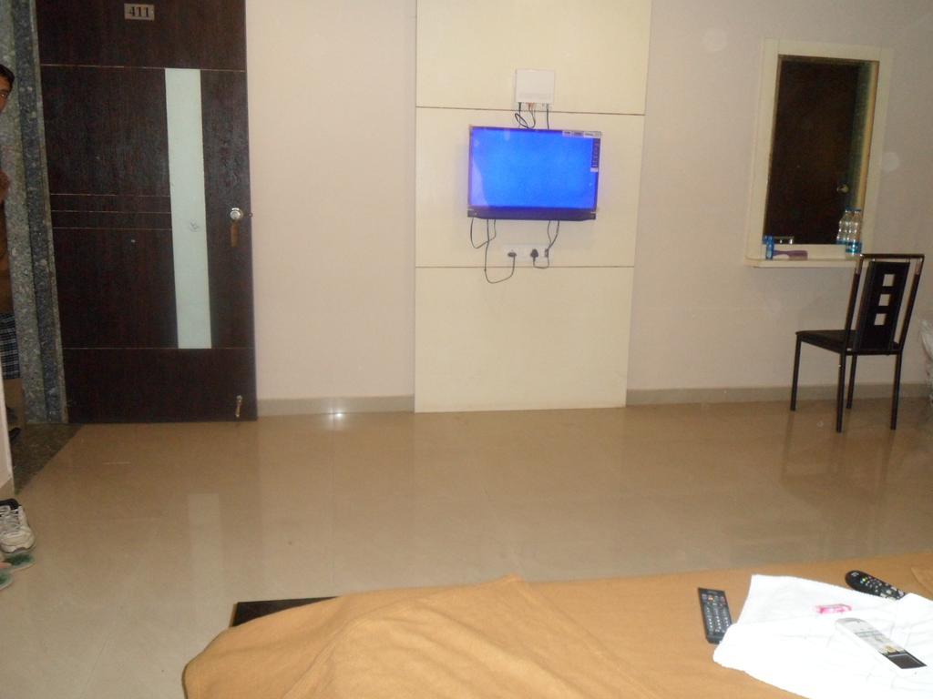 Hotel Canada Palace Batwa Ngoại thất bức ảnh